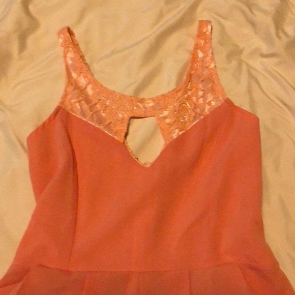 Coral color romper - Picture 2 of 5